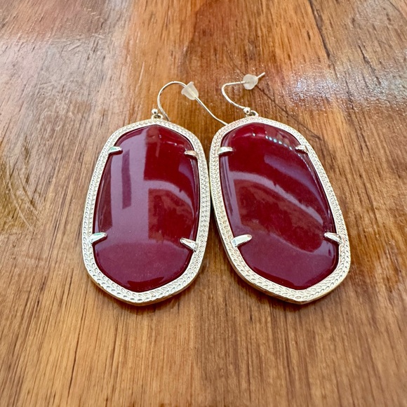 Kendra Scott Jewelry - Kendra Scott Danielle Statement Earring - Maroon/Gold